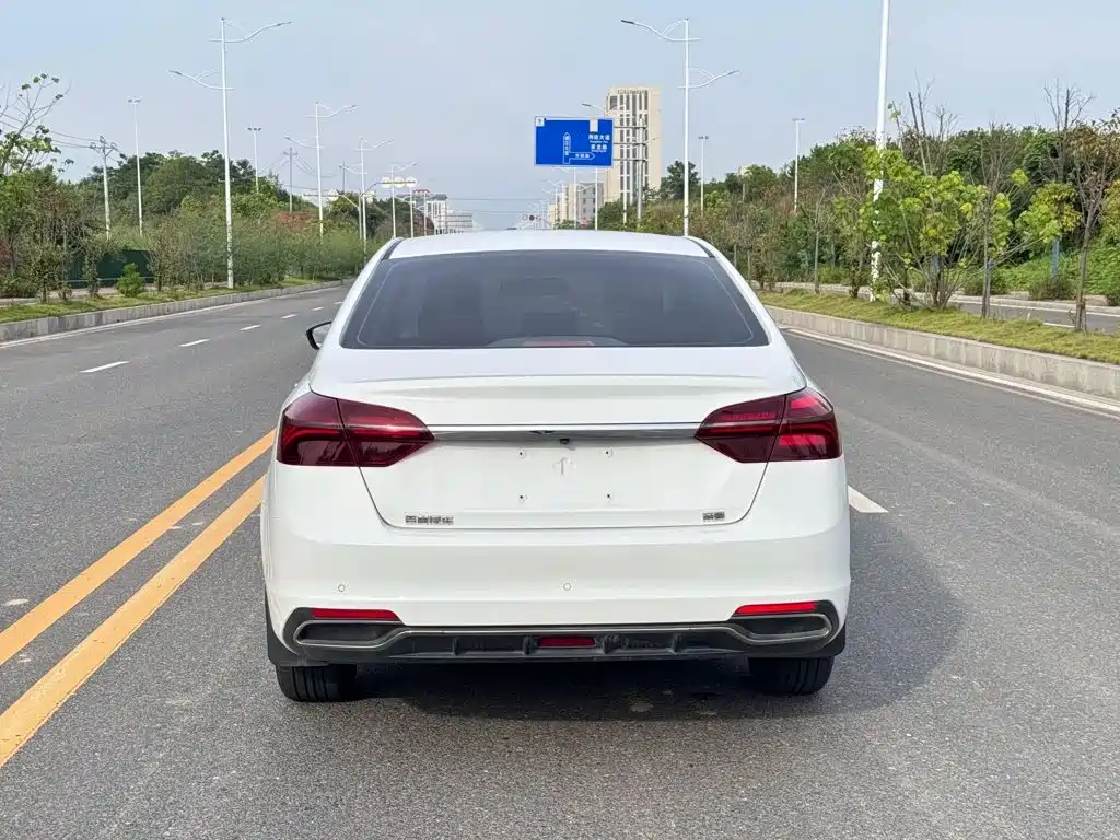 Geely Emgrand — миниатюра 12