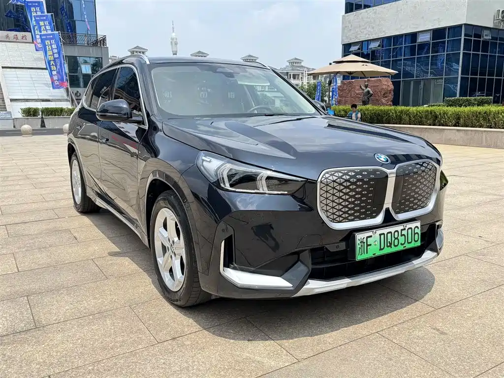 BMW iX1 2023 eDrive25L M Sport