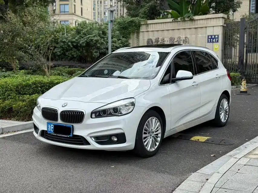 BMW 2 Series Active Tourer (Import) 2015