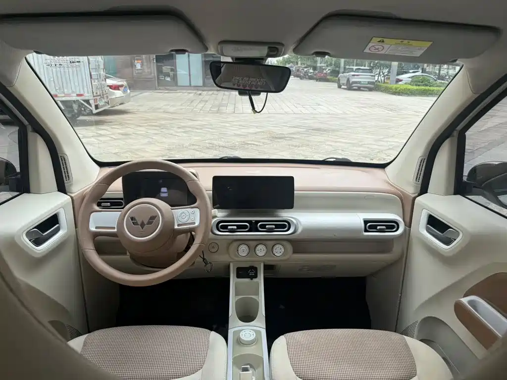 Wuling MINIEV — миниатюра 9