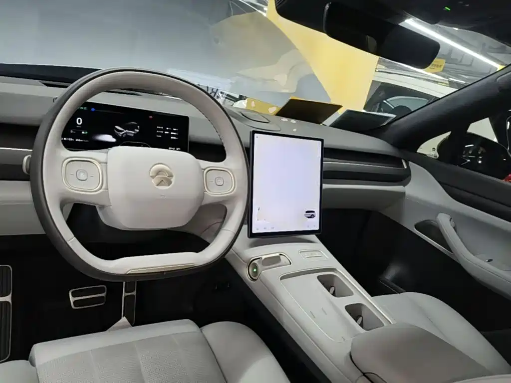 NIO ES8 — миниатюра 10