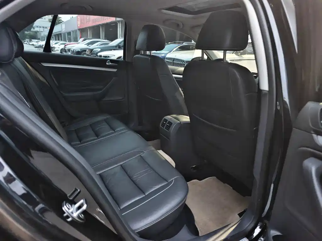 Volkswagen Sagitar — миниатюра 11