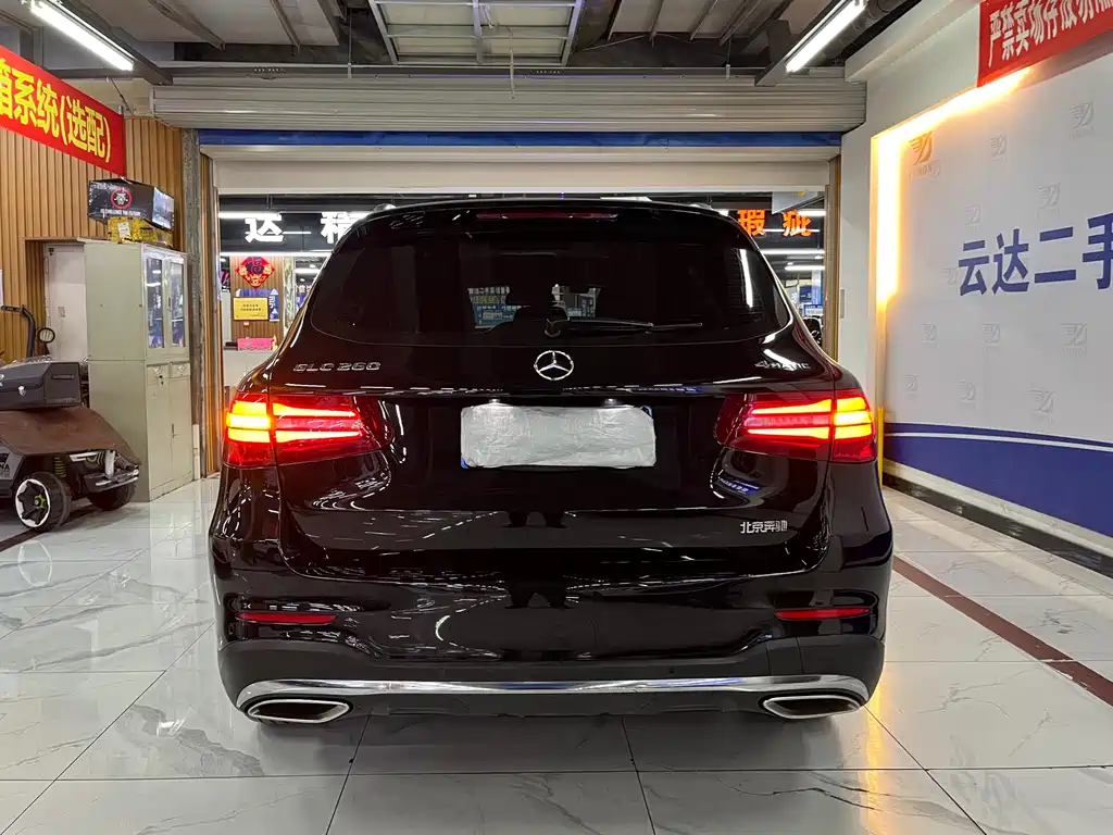 MERCEDES-BENZ GLC