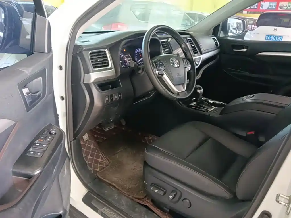Toyota Highlander — миниатюра 16