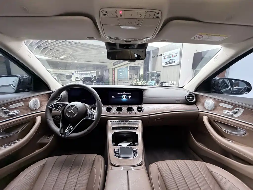 Mercedes-Benz E-Class — миниатюра 22