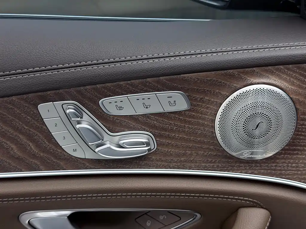 Mercedes-Benz E-Class — миниатюра 34