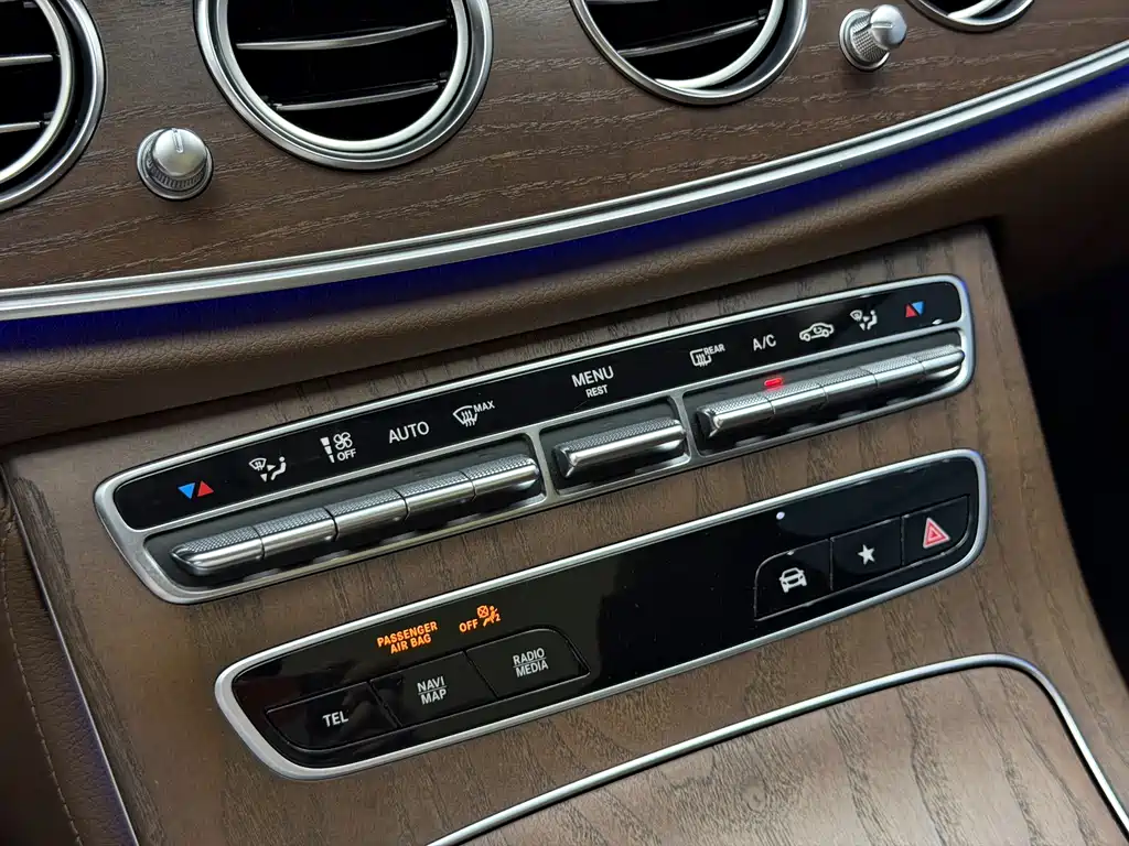 Mercedes-Benz E-Class — миниатюра 39
