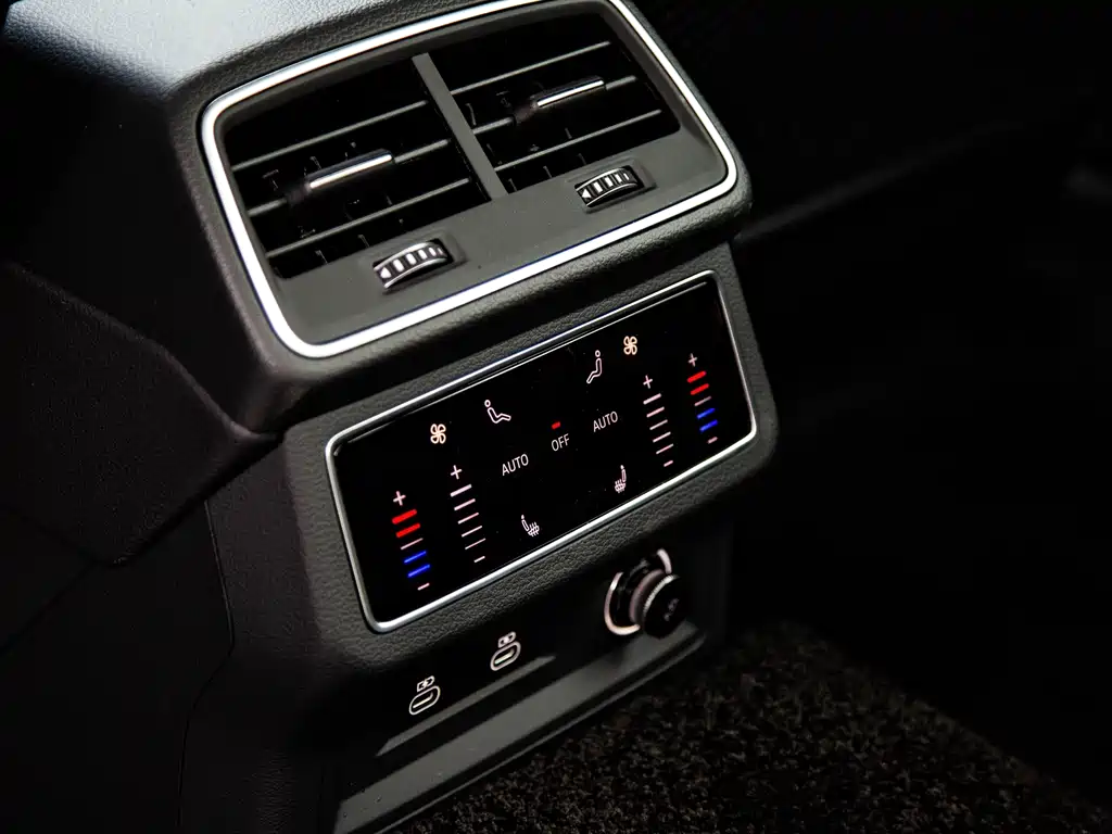 Audi A6L — миниатюра 6