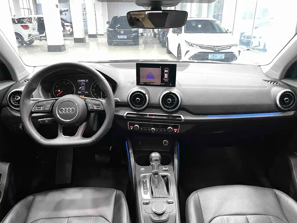 Audi Q2L 2022 35 TFSI Fashion