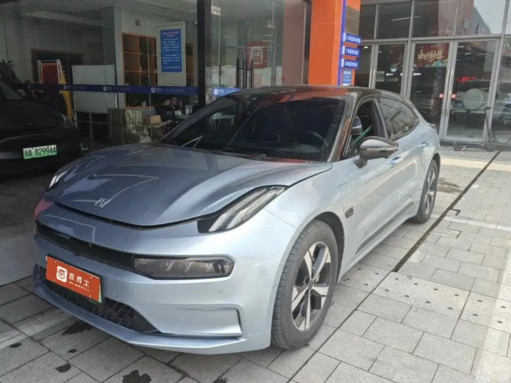 Zeekr 001