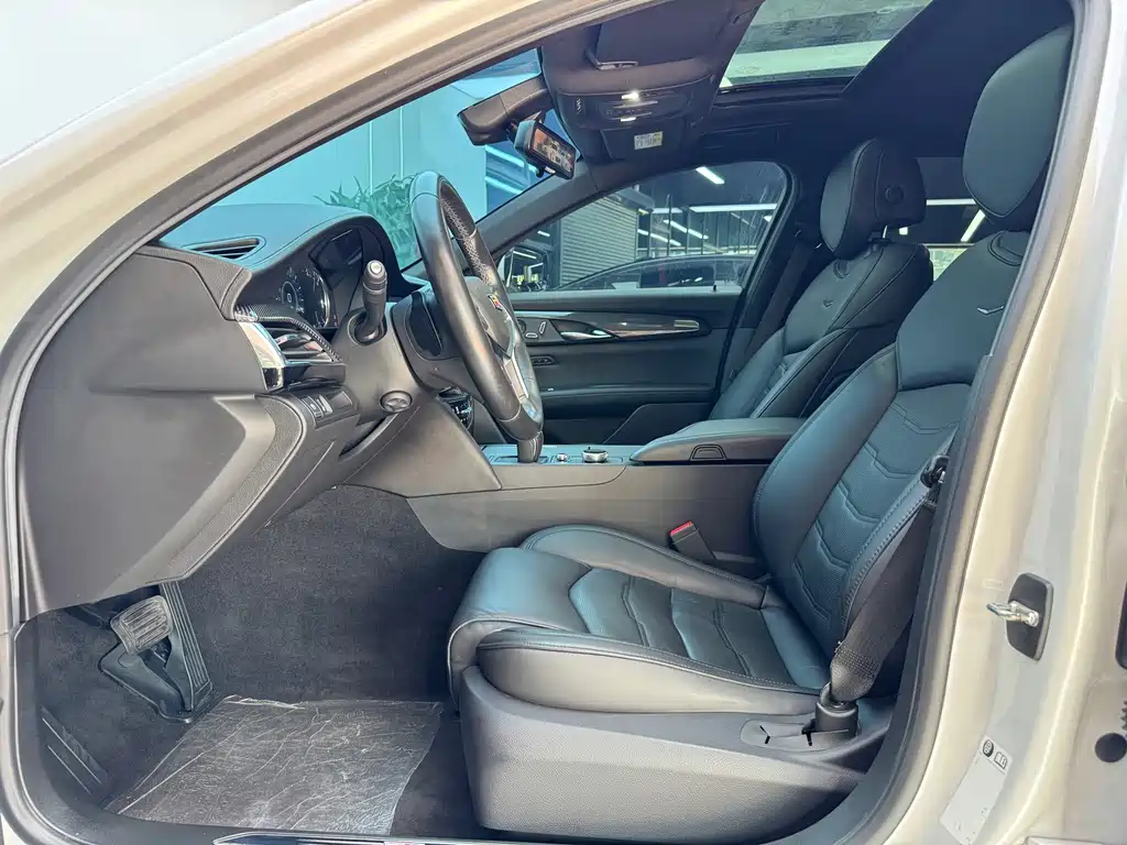 Cadillac CT6 — миниатюра 5
