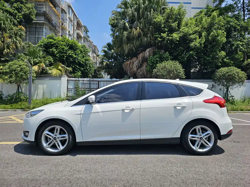 Ford Focus — миниатюра 3