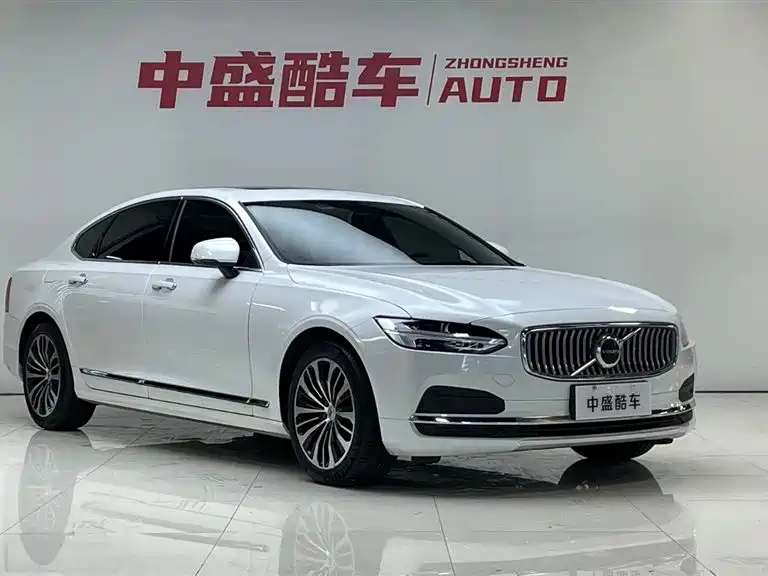 Volvo S90 2023 B5 Luxury