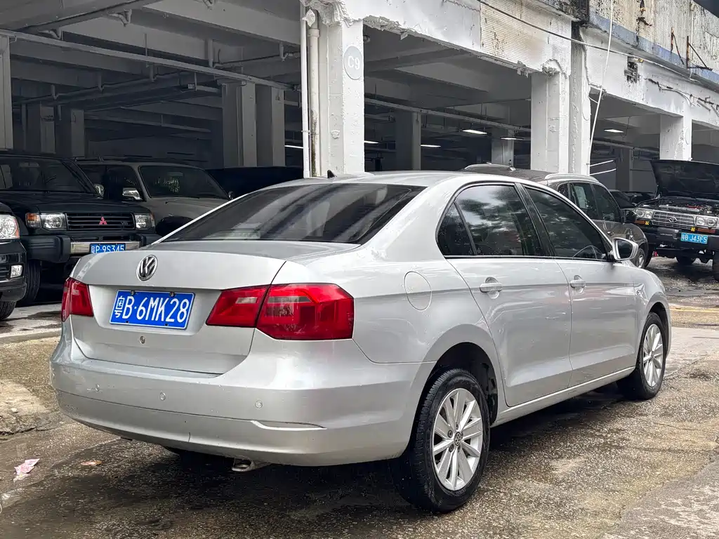 Volkswagen Jetta — миниатюра 6