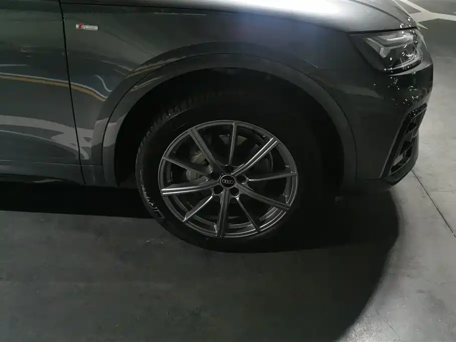 Audi Q5L 2023 40T Luxury