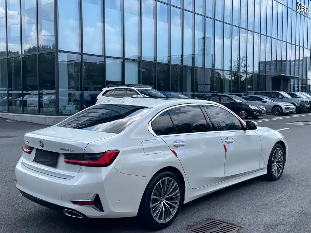 BMW 3 Series — миниатюра 16