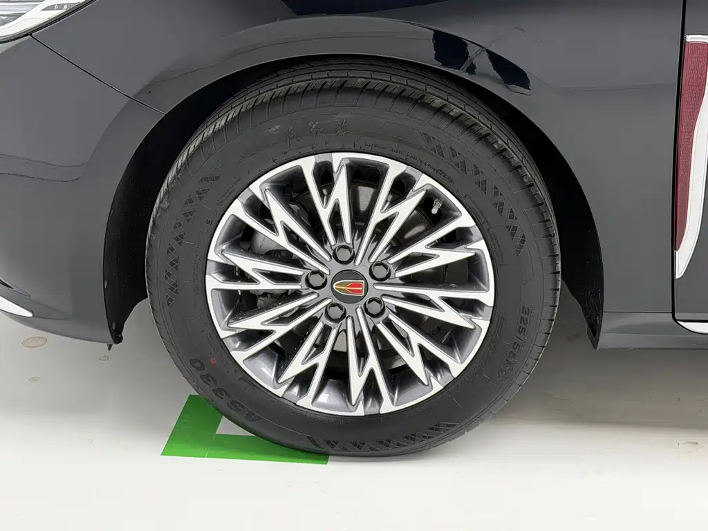 Hongqi H5 2024 2.0T AT