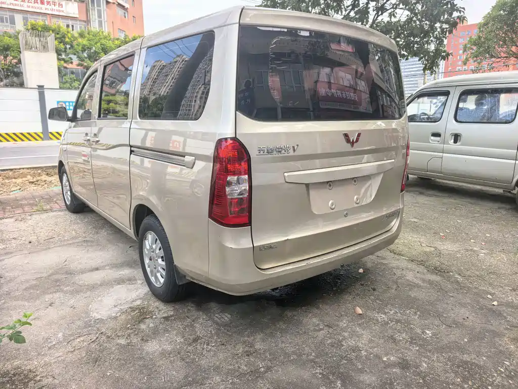 Wuling Rongguang V — миниатюра 9
