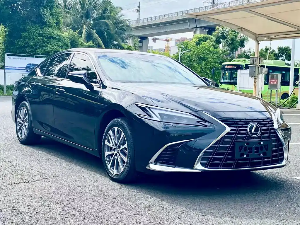 Lexus ES — миниатюра 3