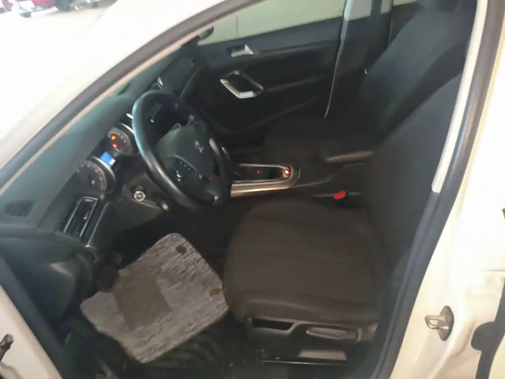 Peugeot 408 — миниатюра 15