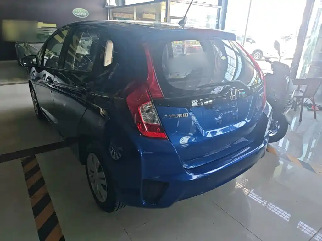 Honda Fit — миниатюра 5