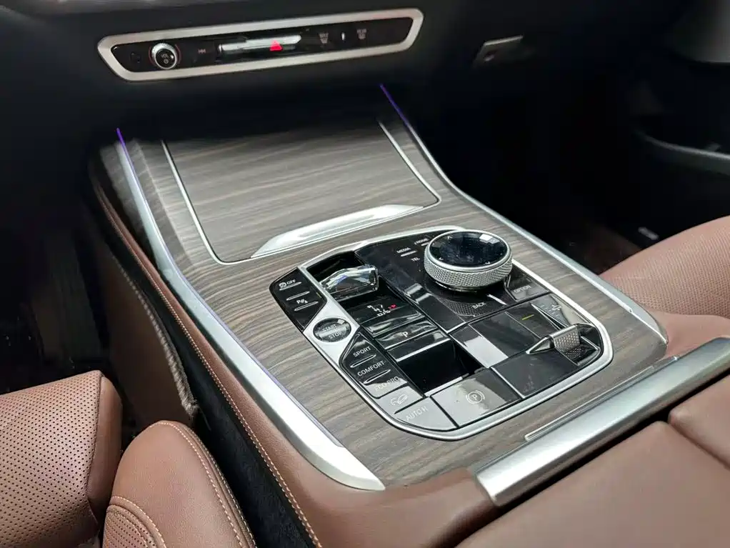 BMW X7 — миниатюра 12