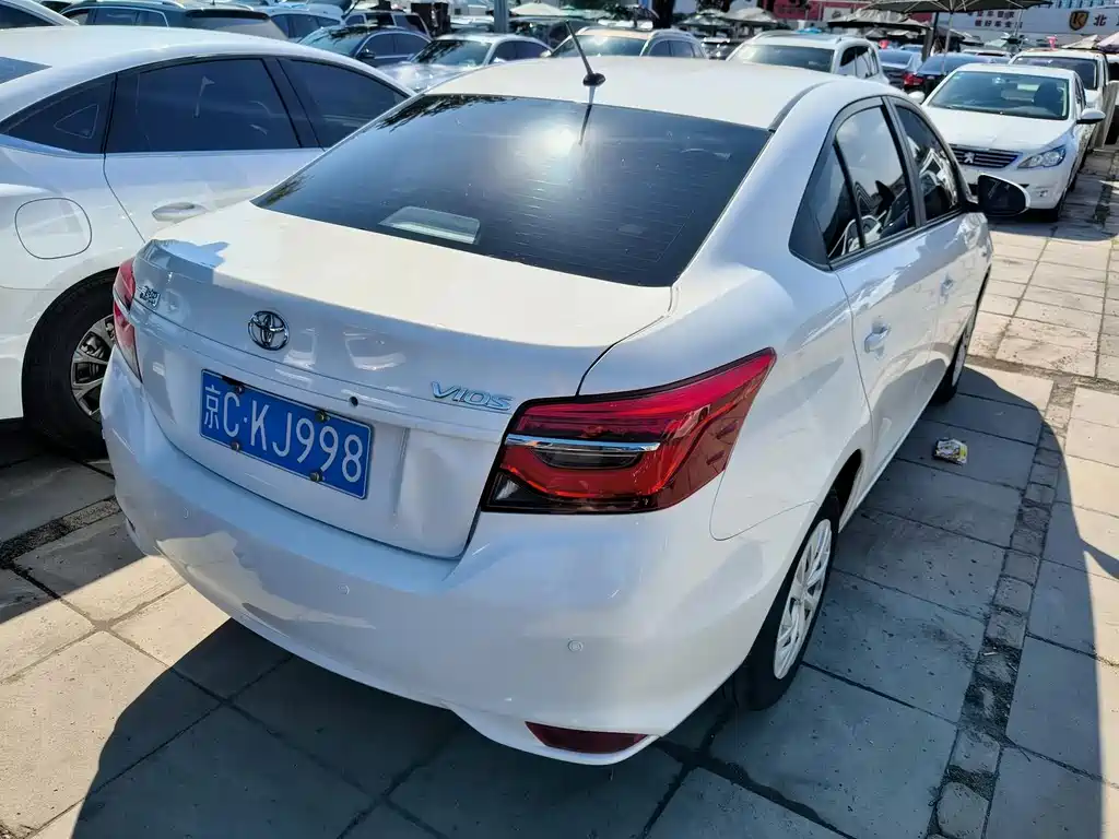 Toyota Vios — миниатюра 4