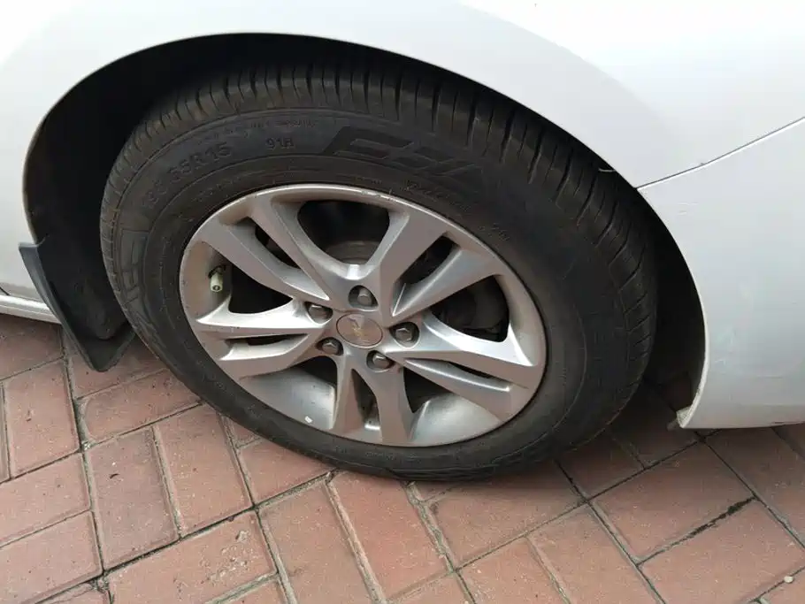 Chevrolet Cavalier — миниатюра 6