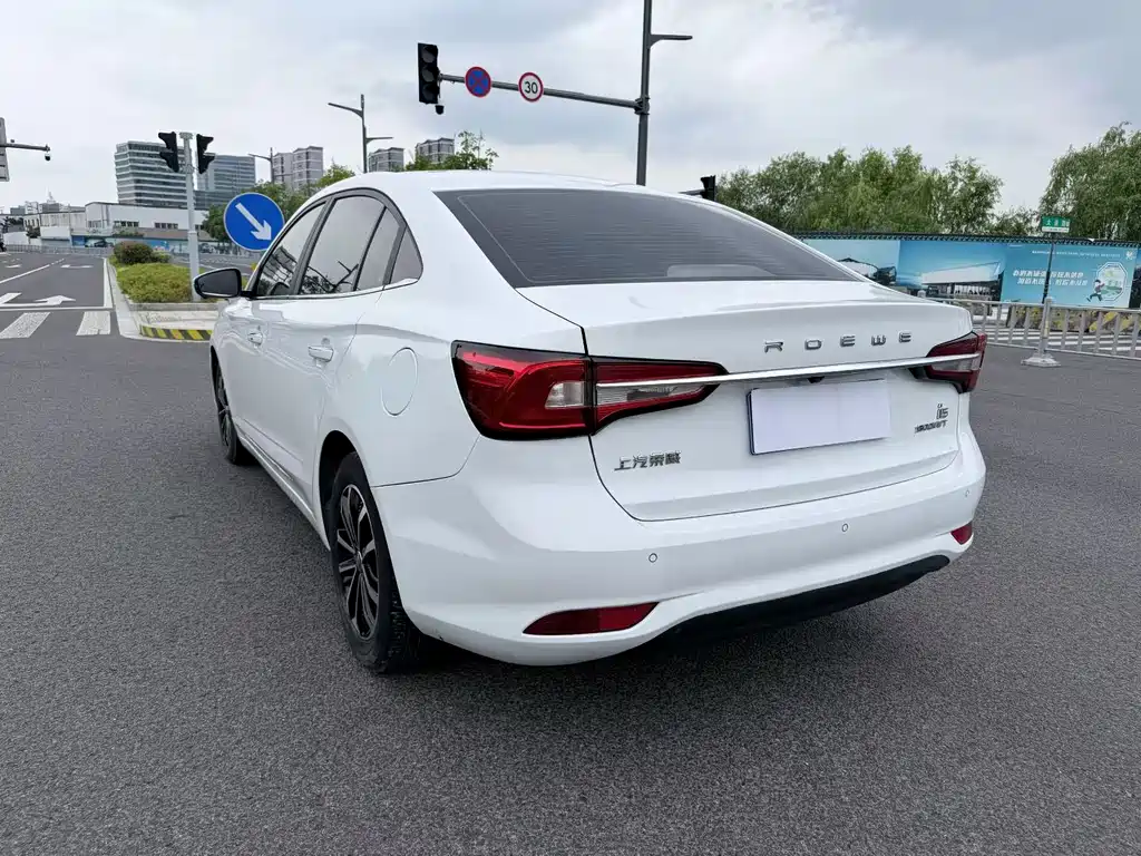 Roewe i5 — миниатюра 7