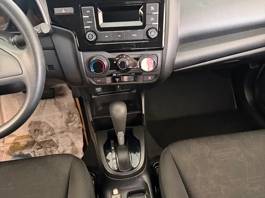 Honda Fit — миниатюра 27