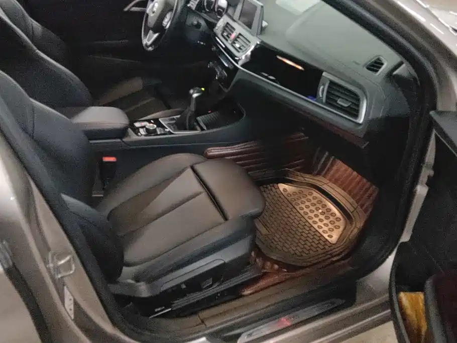 BMW 1 Series — миниатюра 8