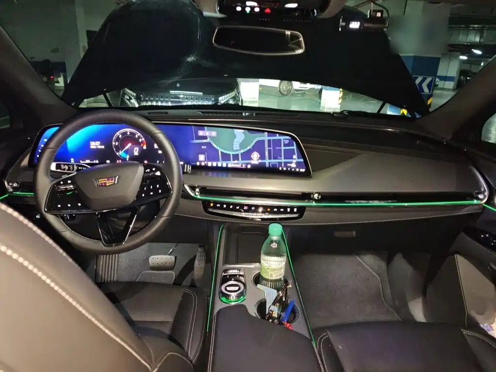 Cadillac XT5 — миниатюра 13