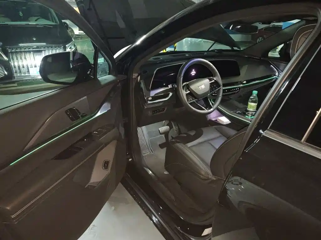 Cadillac XT5 — миниатюра 14