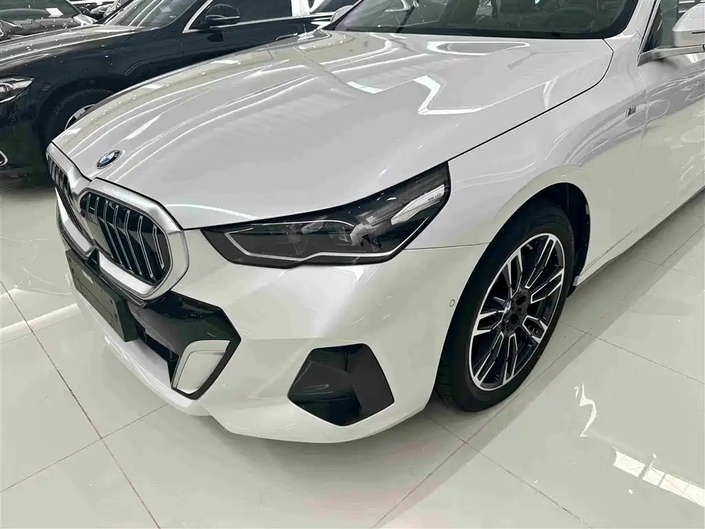 BMW 5 Series 5 2024 530Li Lead M Sport