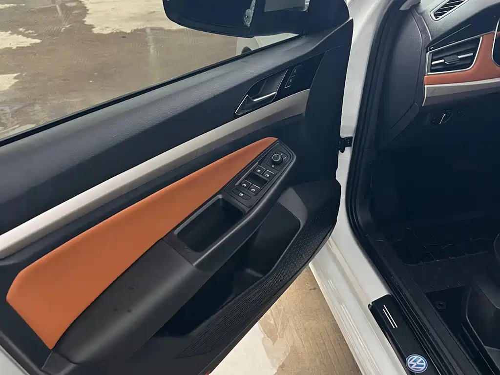 Volkswagen Bora — миниатюра 8