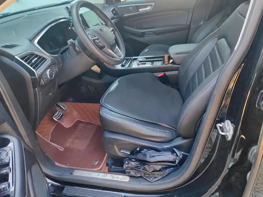 Ford Edge — миниатюра 9