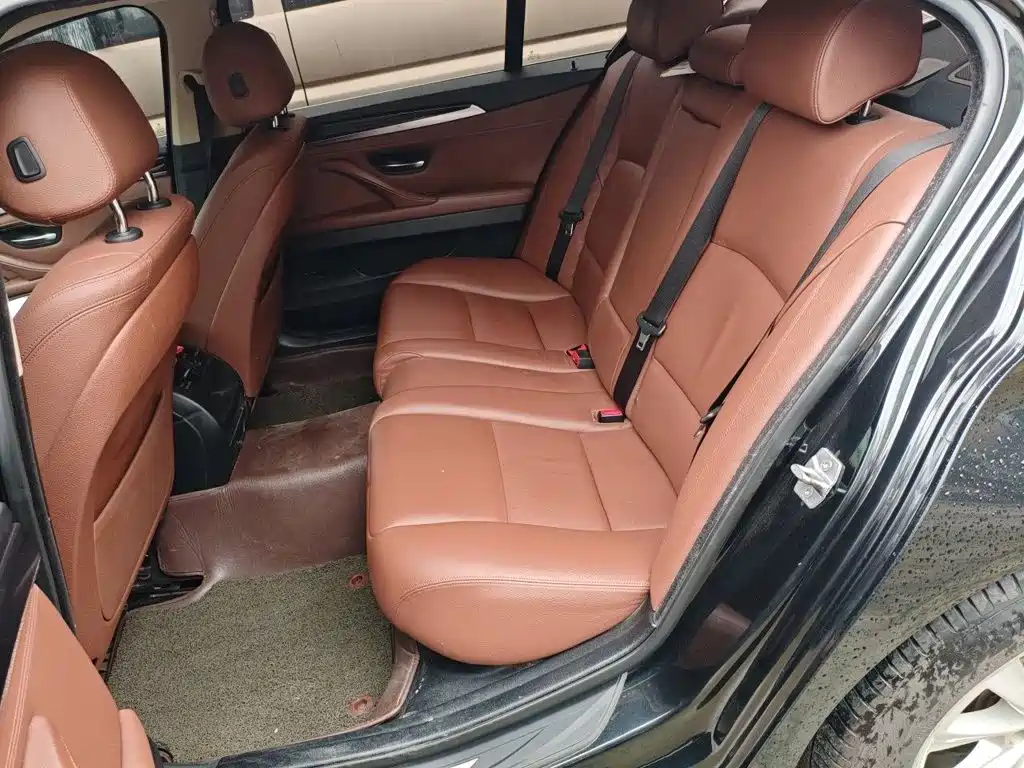 BMW 5 Series — миниатюра 15
