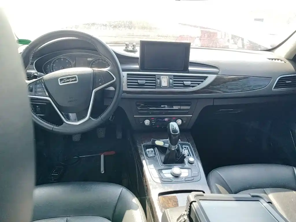 Zotye Zotye Z700 — миниатюра 10
