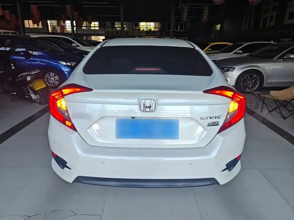 Honda Civic — миниатюра 6