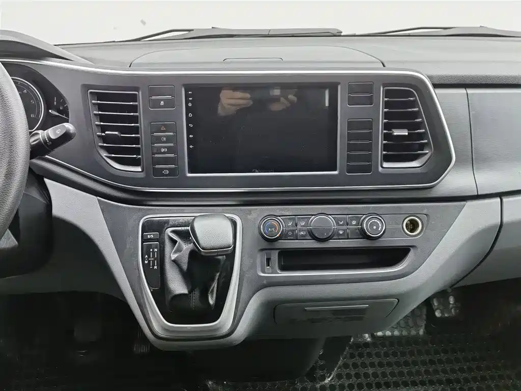 SAIC MAXUS XINTU V80