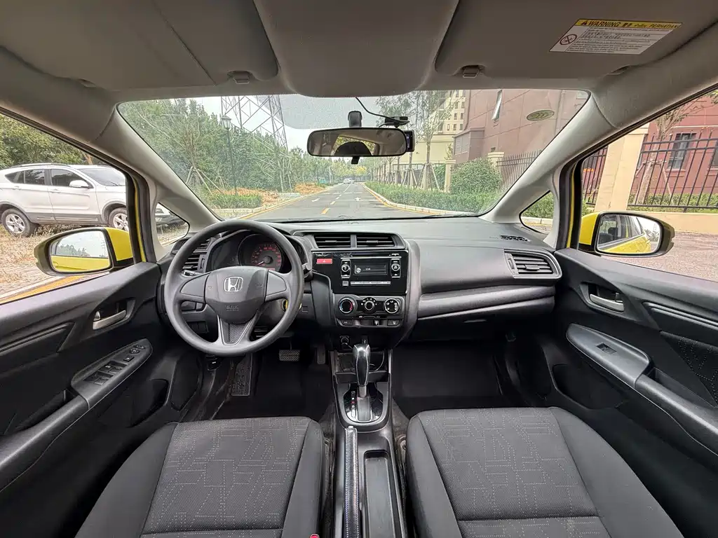 Honda Fit — миниатюра 5