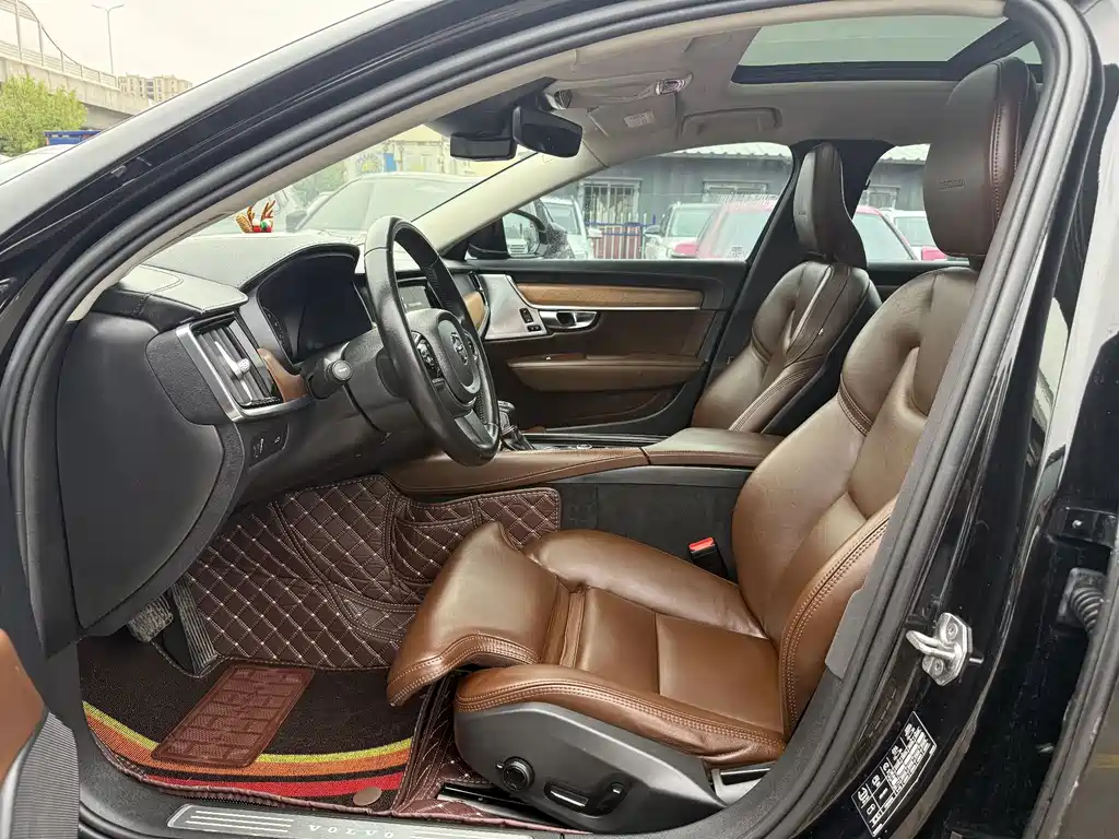 Volvo S90 — миниатюра 14