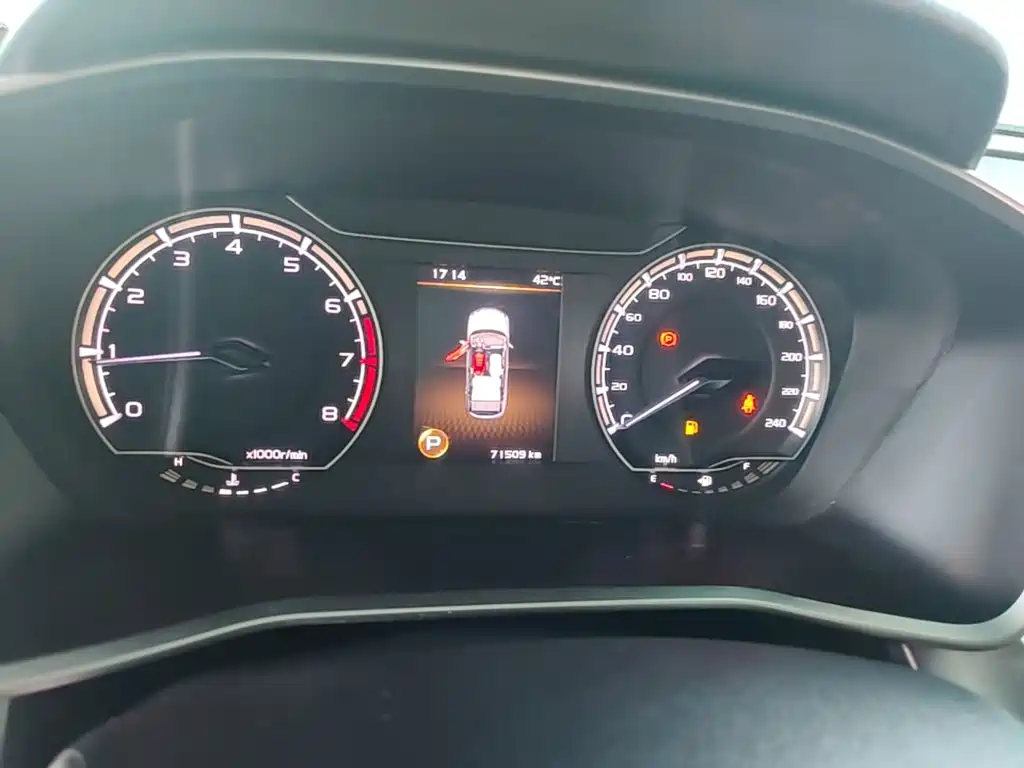 Geely Binyue — миниатюра 12