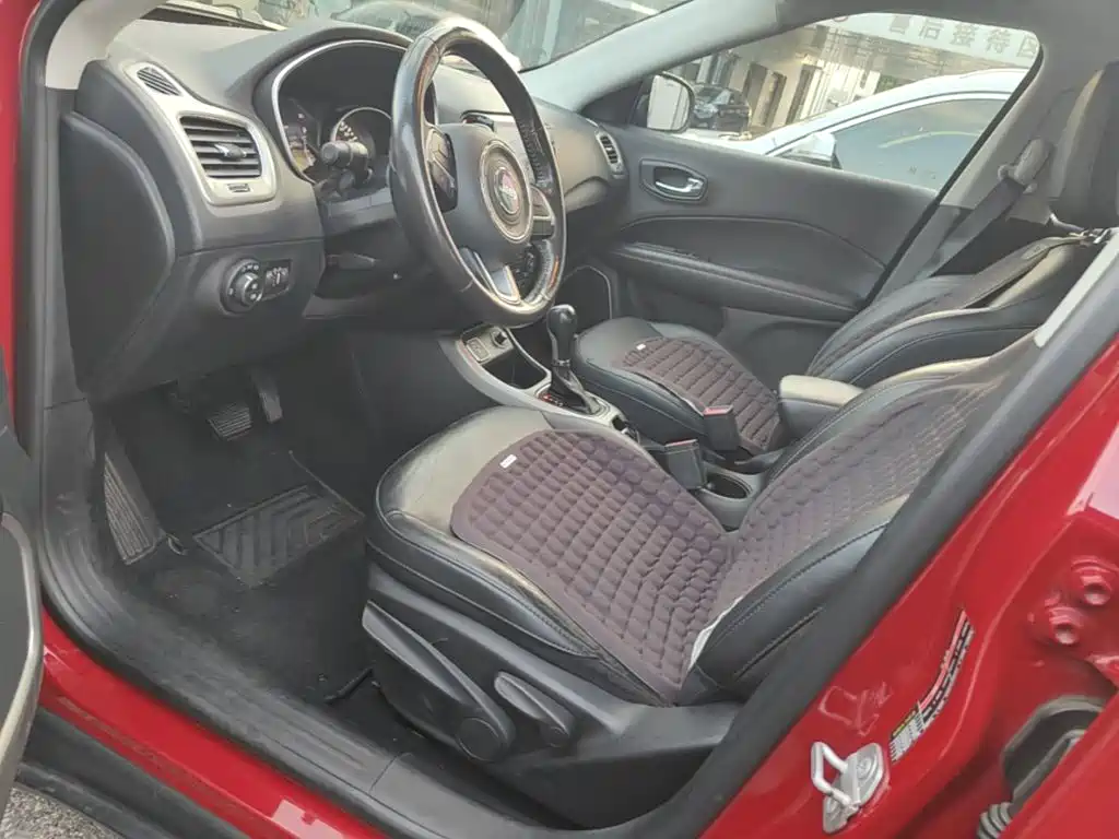 Jeep Compass — миниатюра 20