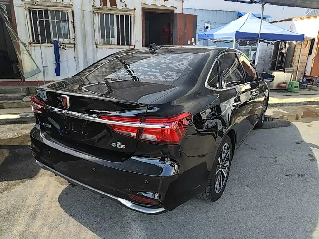 Roewe i6 New Energy — миниатюра 7