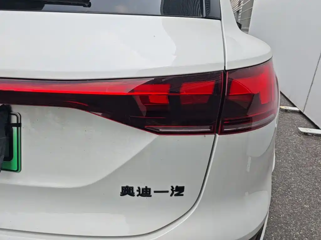 Audi Q6L e-tron — миниатюра 8