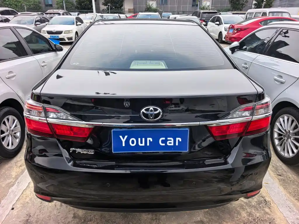 Toyota Camry — миниатюра 5