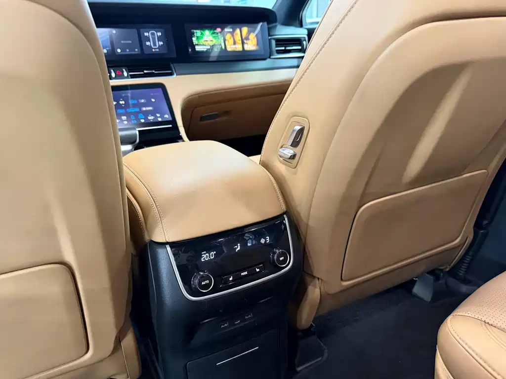 Li Auto Li ONE — миниатюра 11