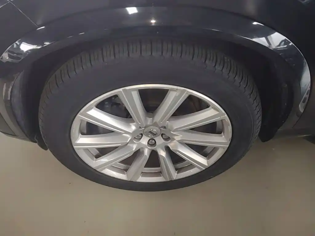Volvo XC90 — миниатюра 23