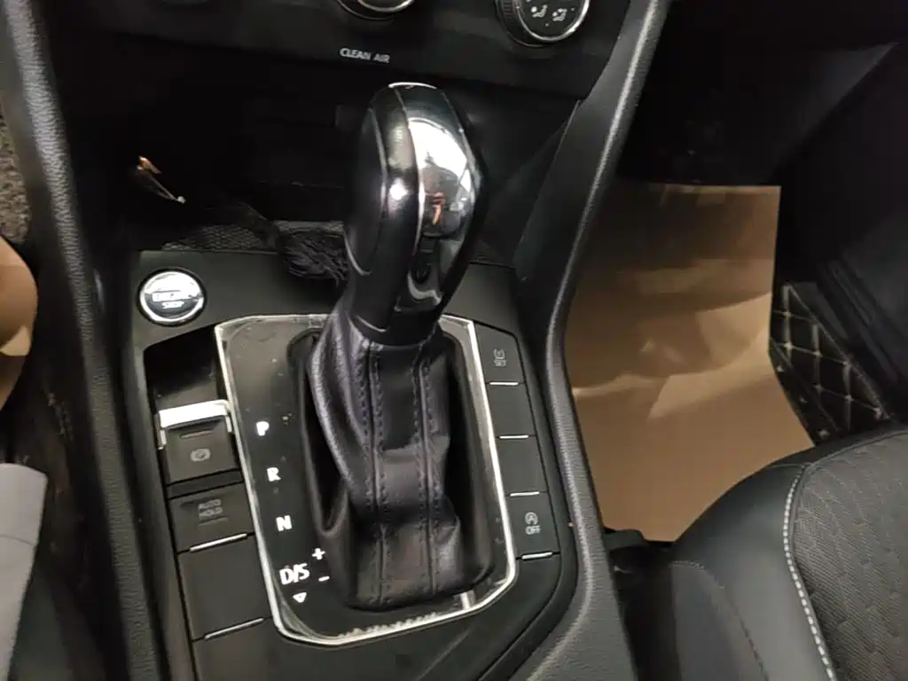Volkswagen Tiguan L — миниатюра 14